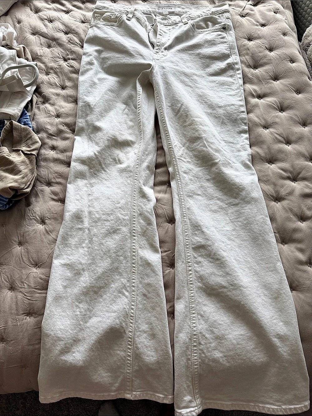 FRAME White Flare Jeans Waist 28